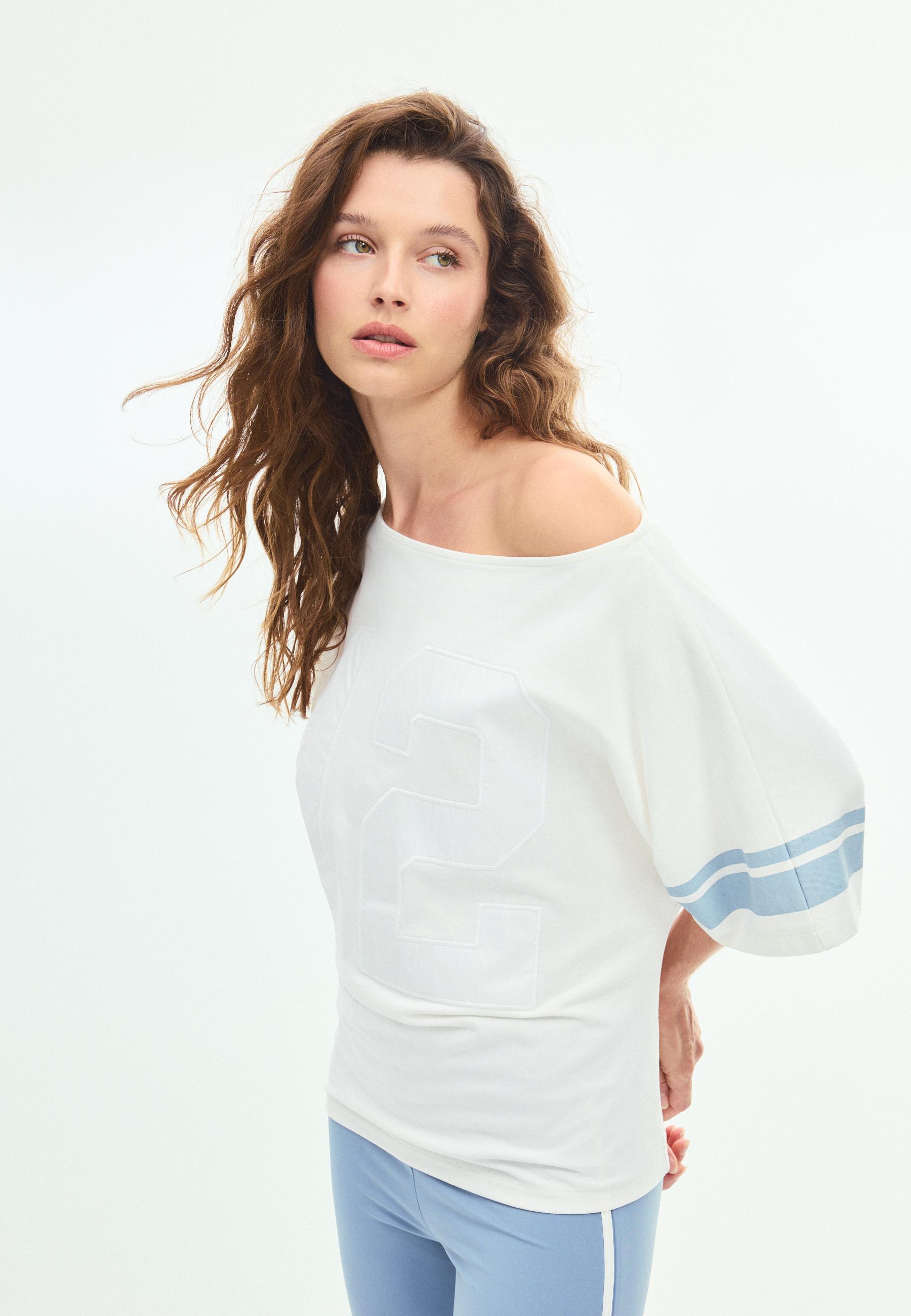 Asymmetric embroidered T-shirt — Ecru