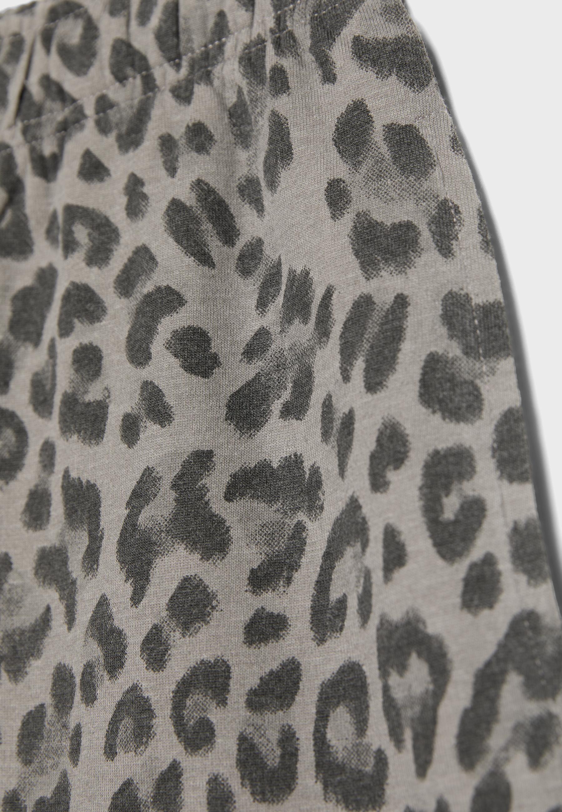 Printed plush Bermuda shorts — Mid grey