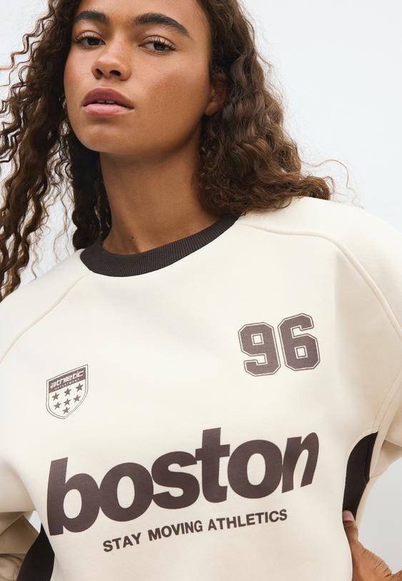 sweat col contrastant