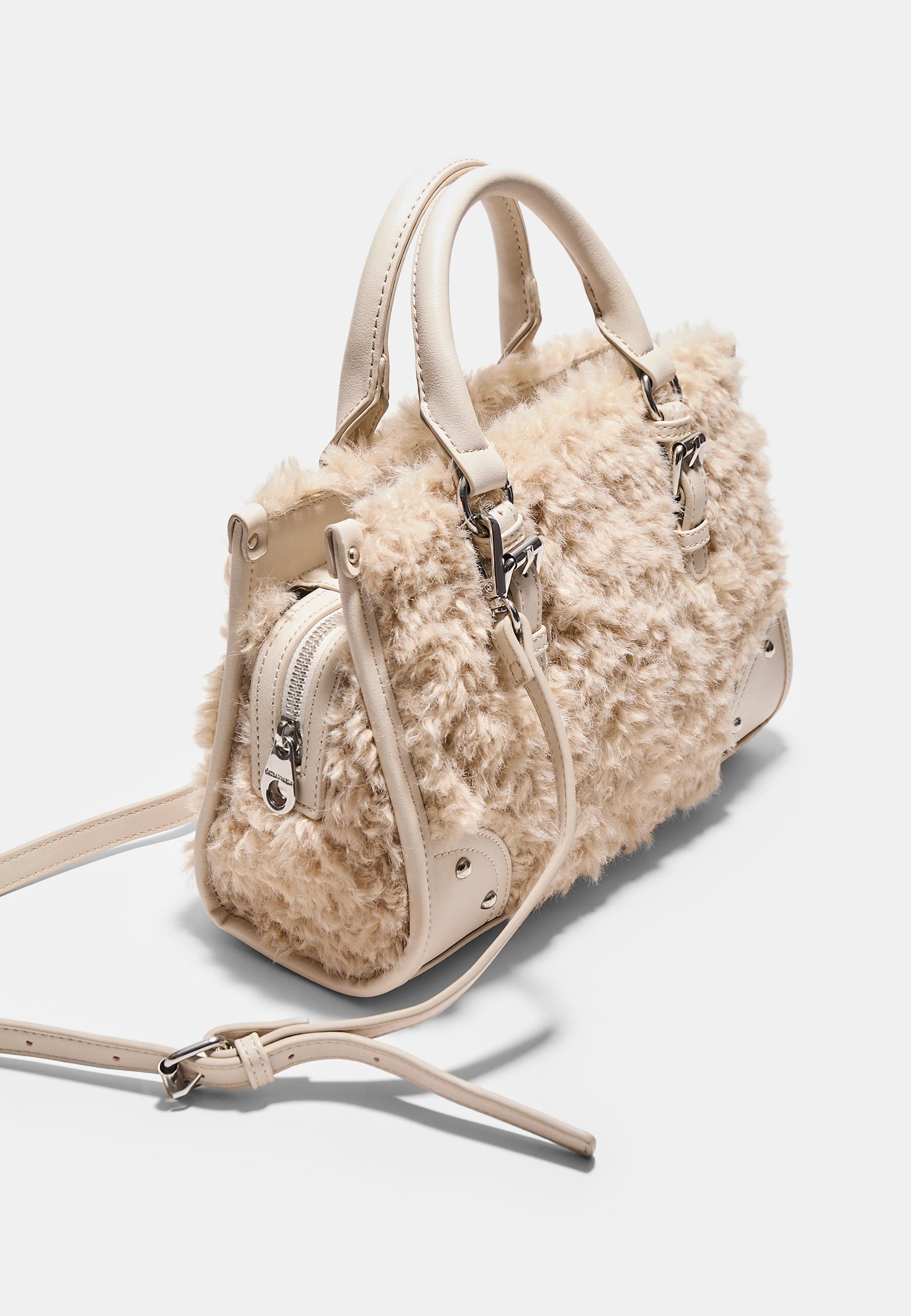 herlipto Faux Fur Shoulder Bag ecru Faux Fur Shoulder Bag