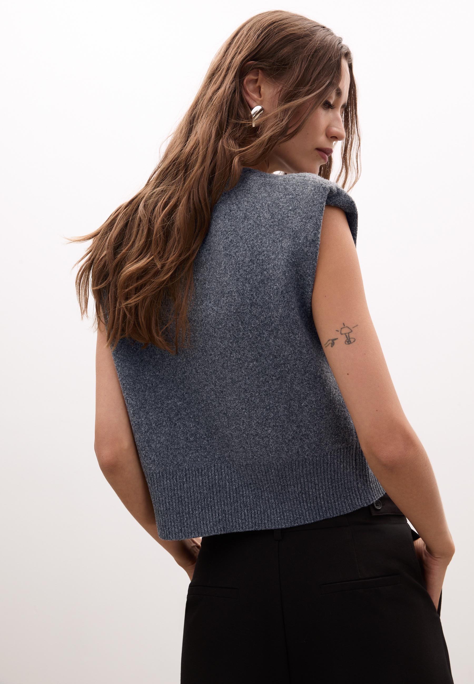 Knit vest with padded shoulders — Dark grey