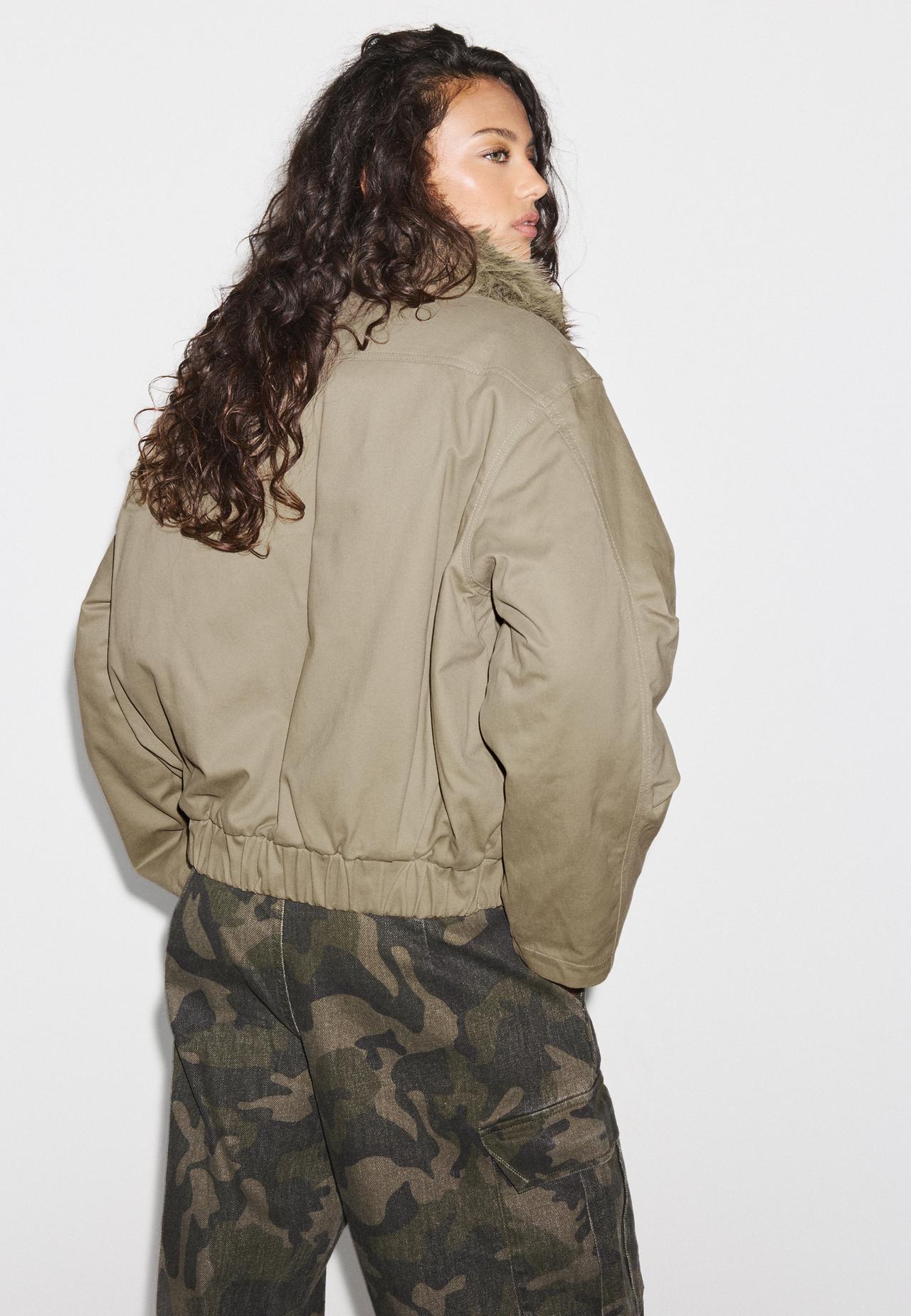 Faux fur collar jacket — Stone
