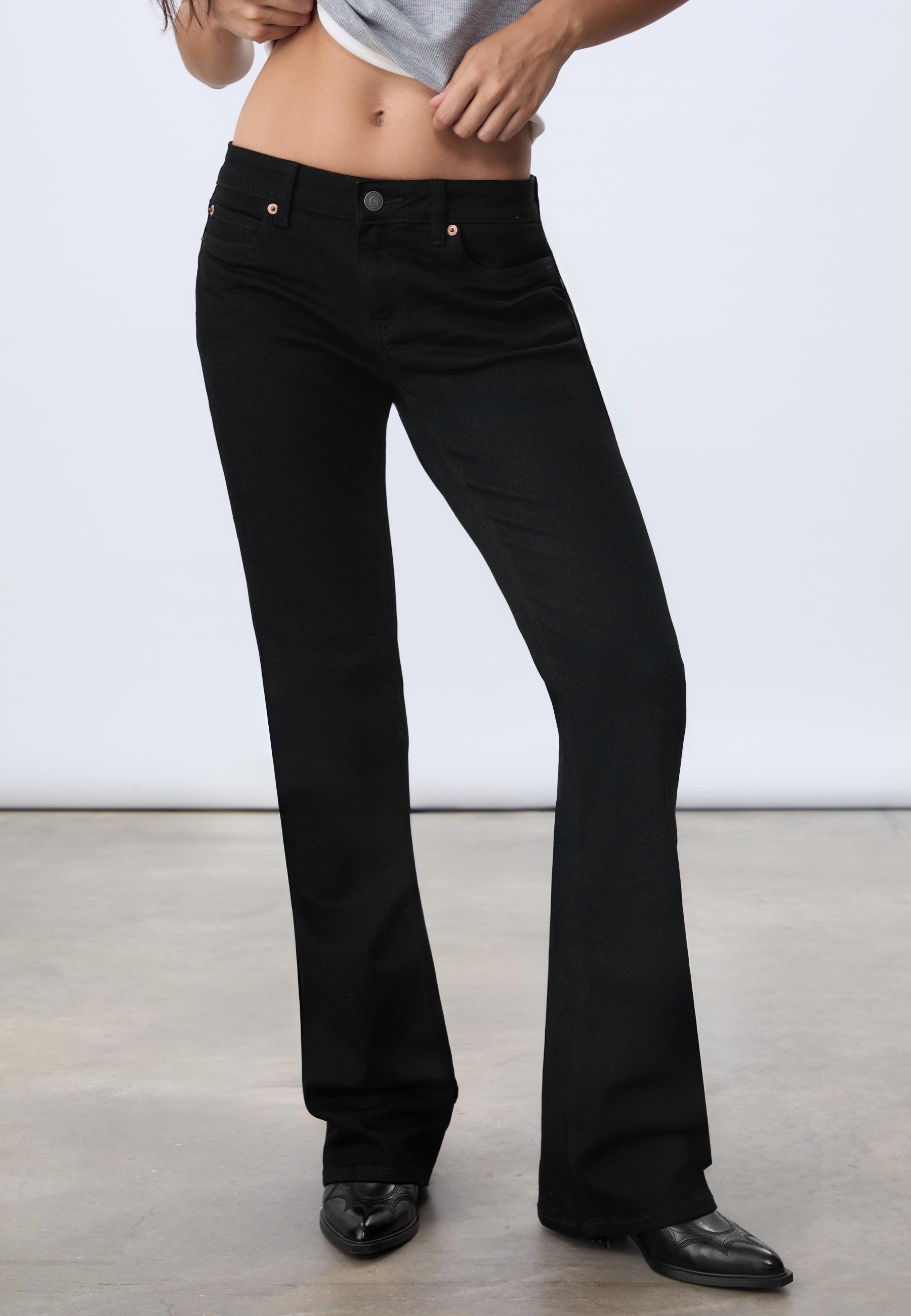 D67 slim fit boot-cut jeans