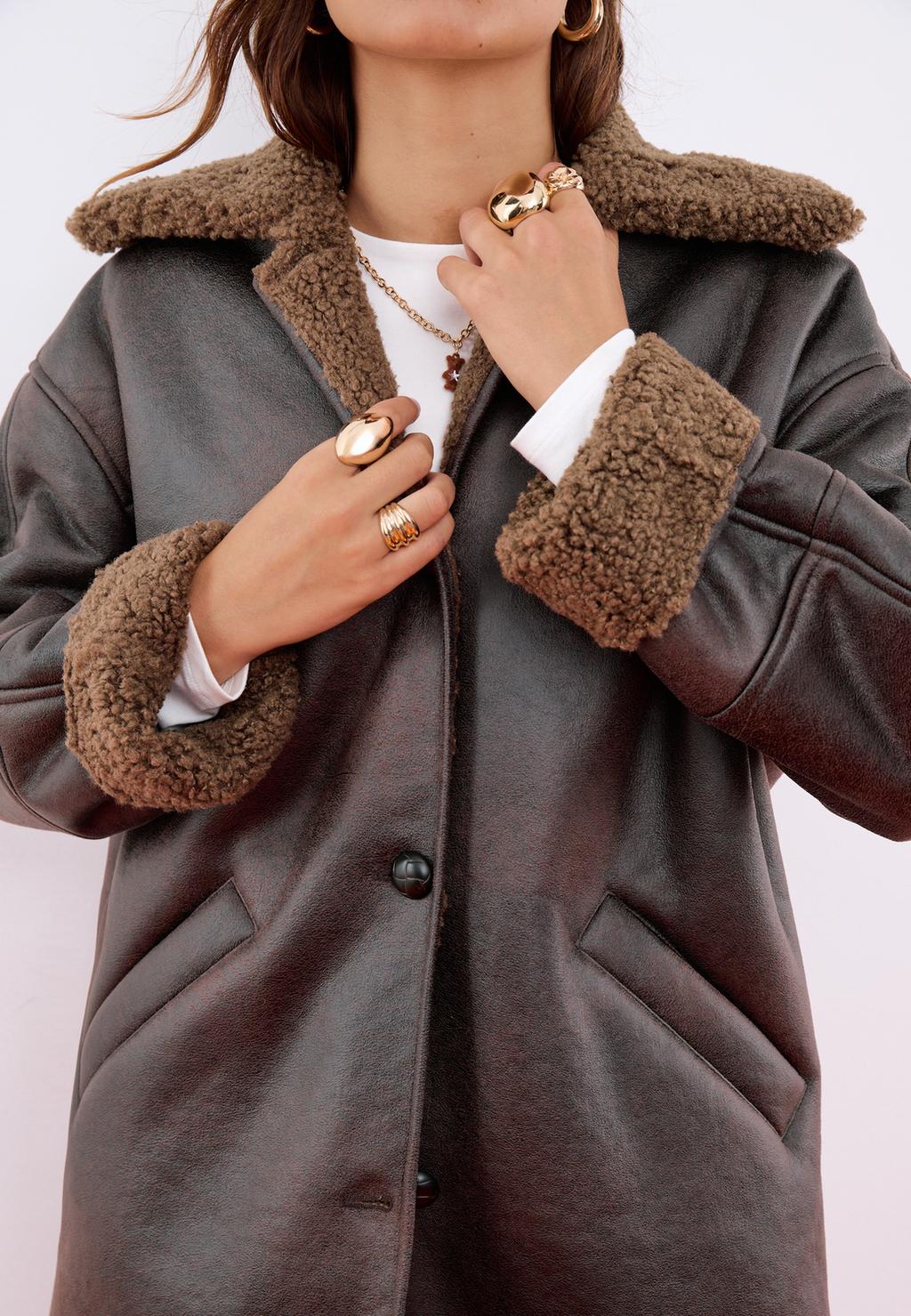 Oversize double-faced jacket with buttons