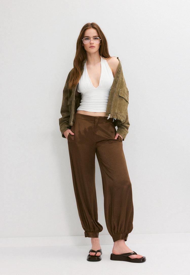 Топ С Халтер Деколте И Набор