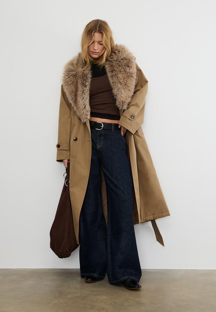trench matelasse long detail fausse fourrure