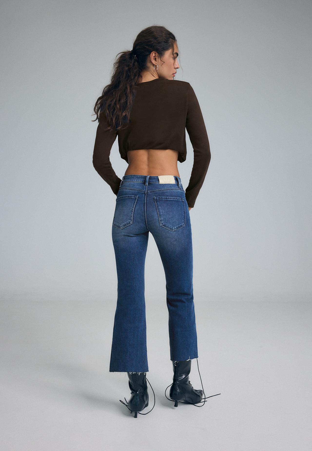 D78 cropped bell bottom jeans — MEDIUM BLUE DENIM