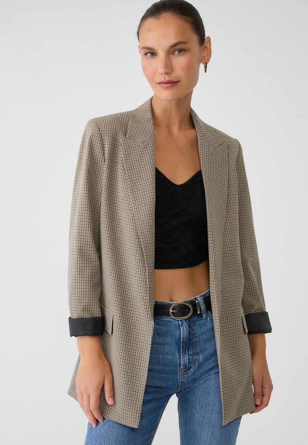 Flowing open houndstooth blazer