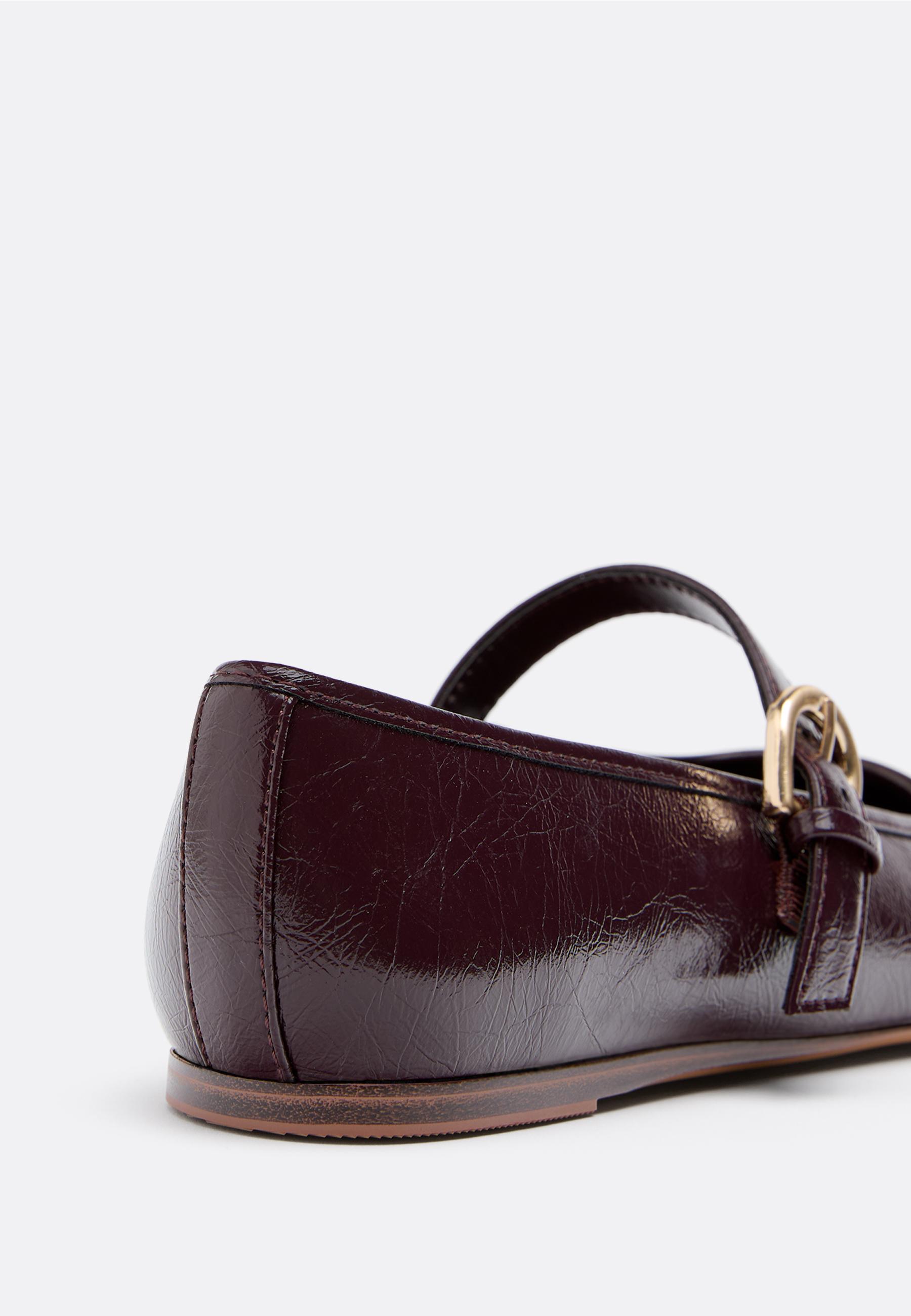 Leather effect ballet flats with toecap — BURGUNDY