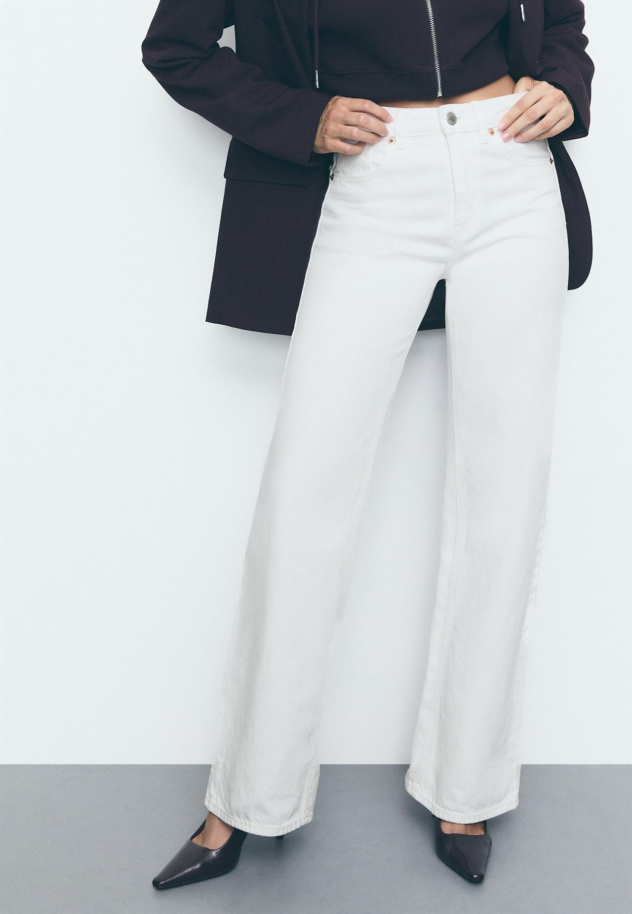 D92 Jean droit à jambe large