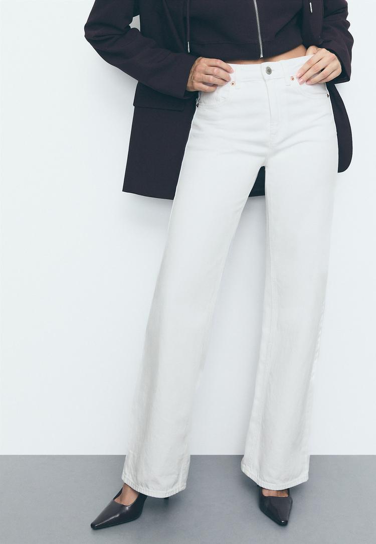 d92-gerade-geschnittene-jeans-mit-weitem-bein