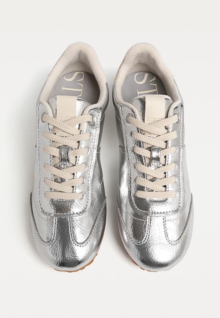 zapatillas casual retro plateadas