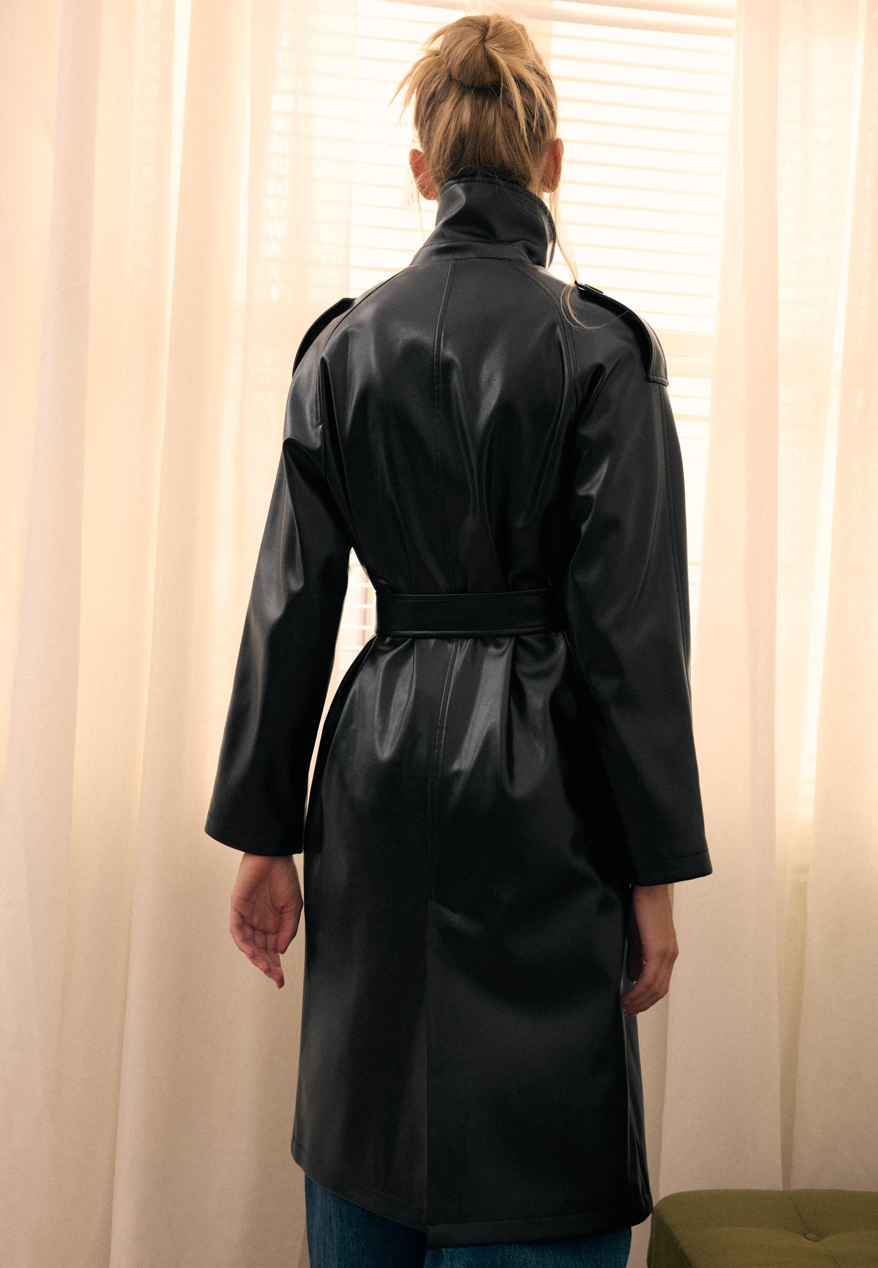 Long leather effect trench coat — Black