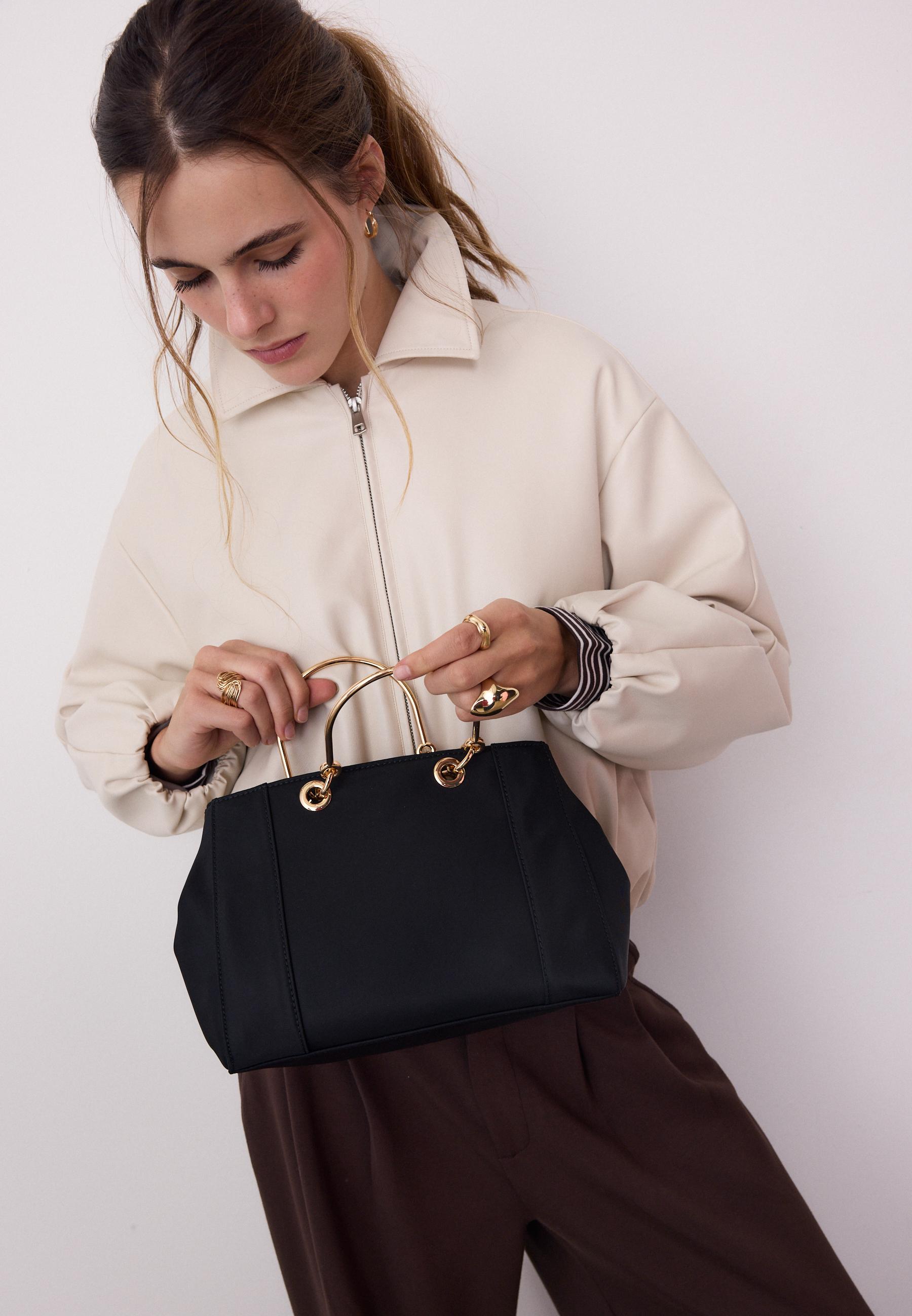 Metal saplı tote çanta