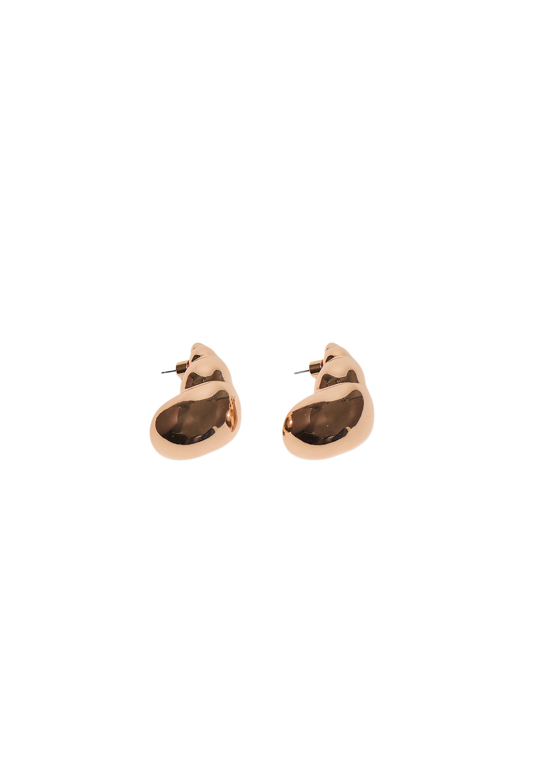 Seashell earrings — Gold