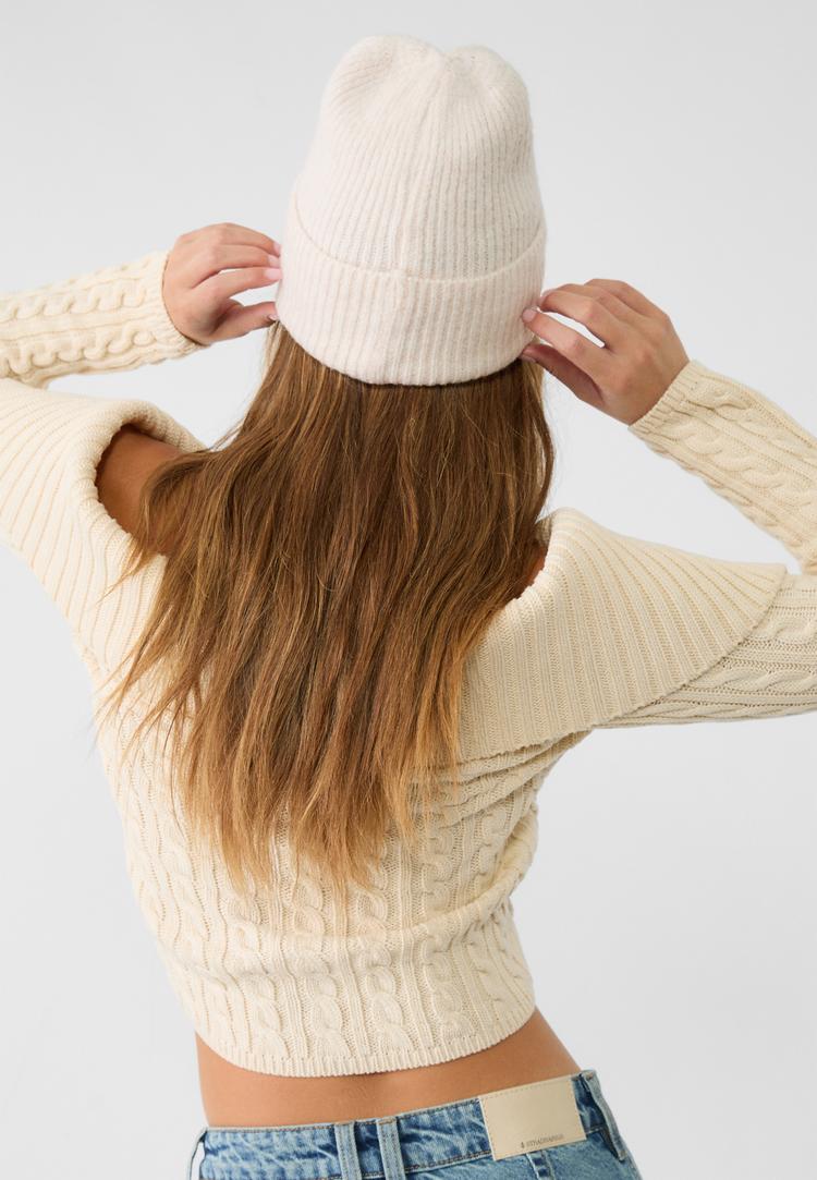 ribbed cap with plate