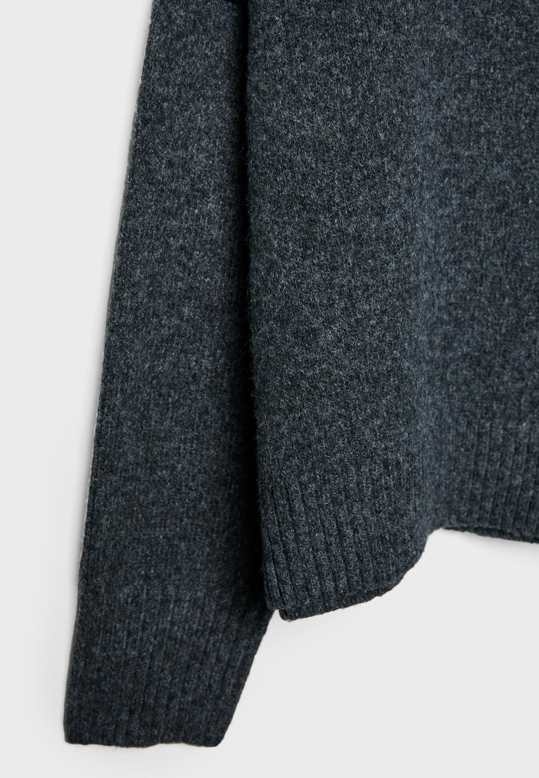 Round Neck Knitted Jumper — Dark grey