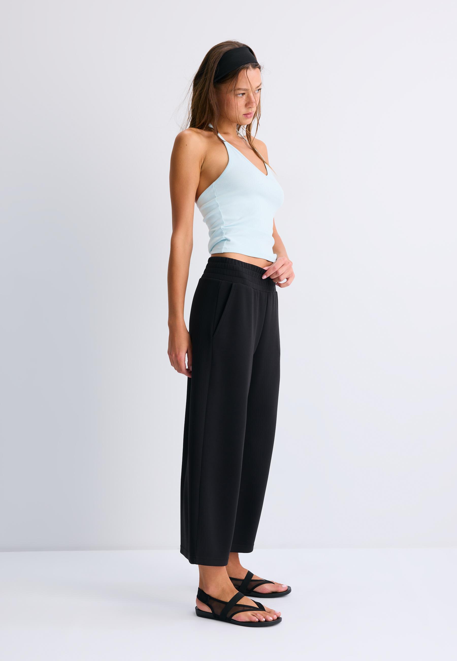 Soft-touch culottes — Black