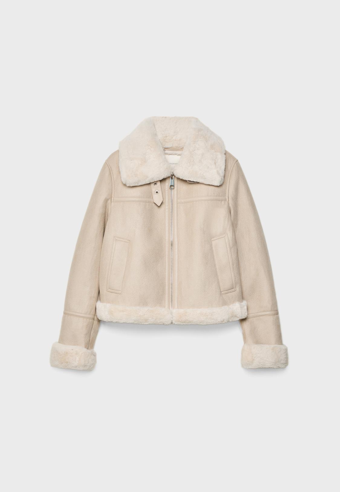 Cazadora doble faz efecto ante Stradivarius España