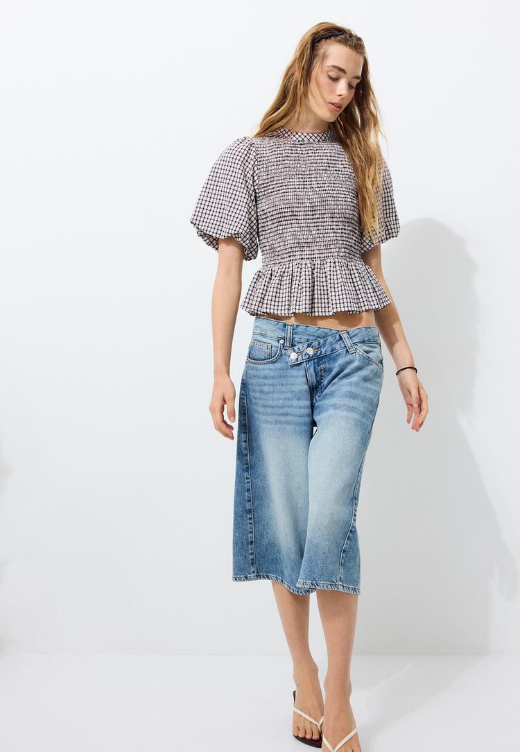 Stradivarius – Peplumblus Med Kort Ärm