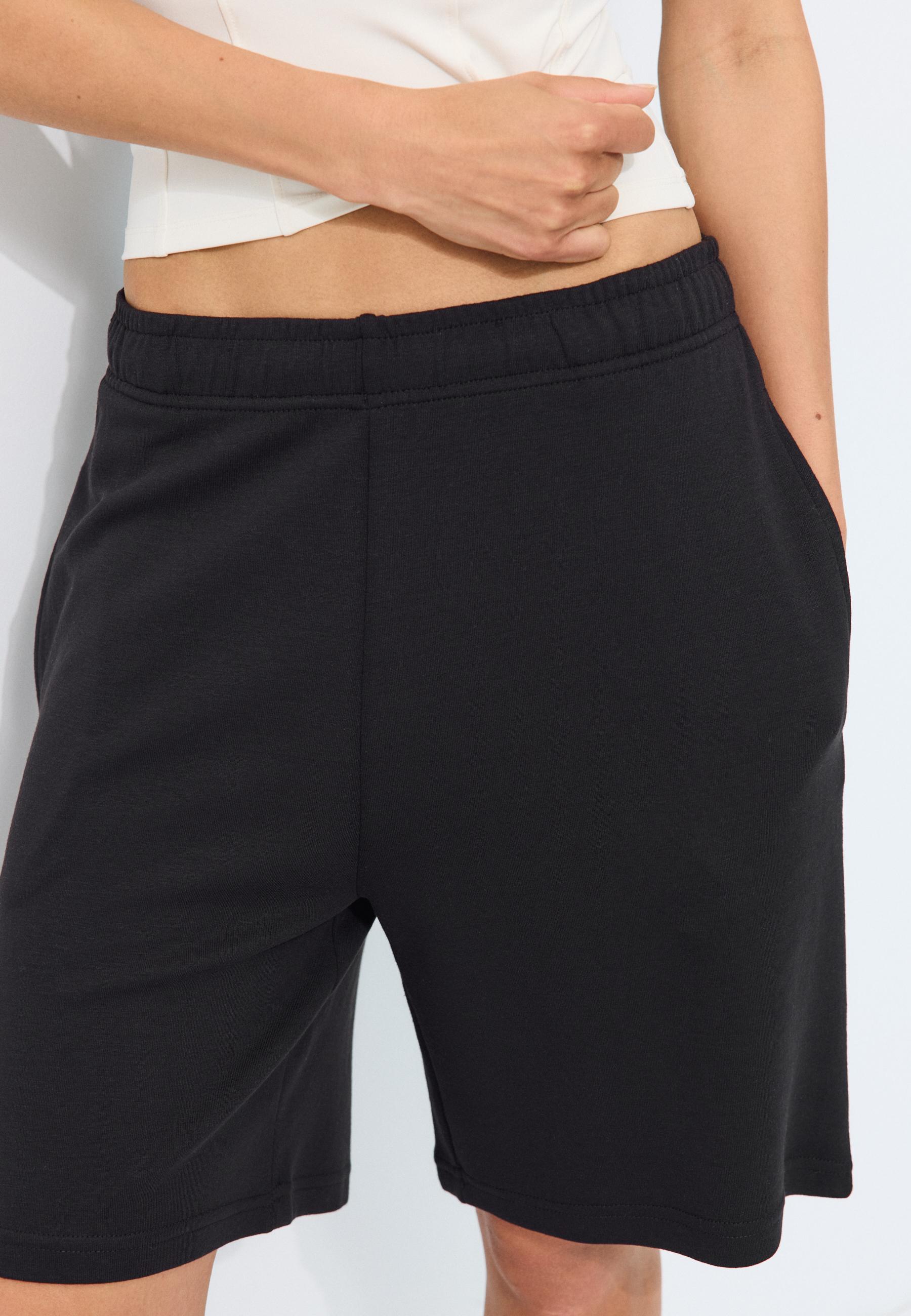 Acid wash plush Bermuda shorts — Black