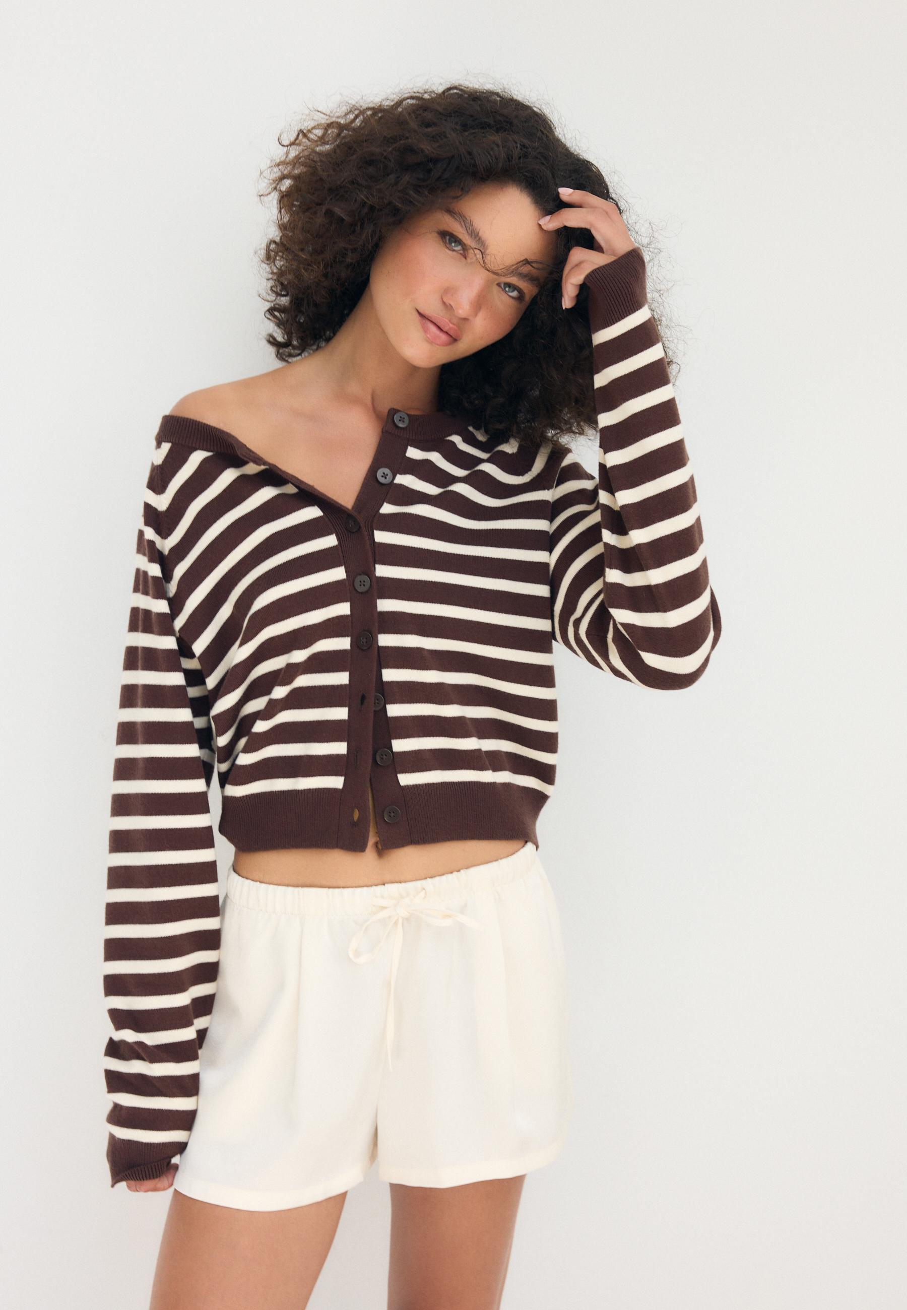 Button-up knit cardigan with raglan sleeves — Brown