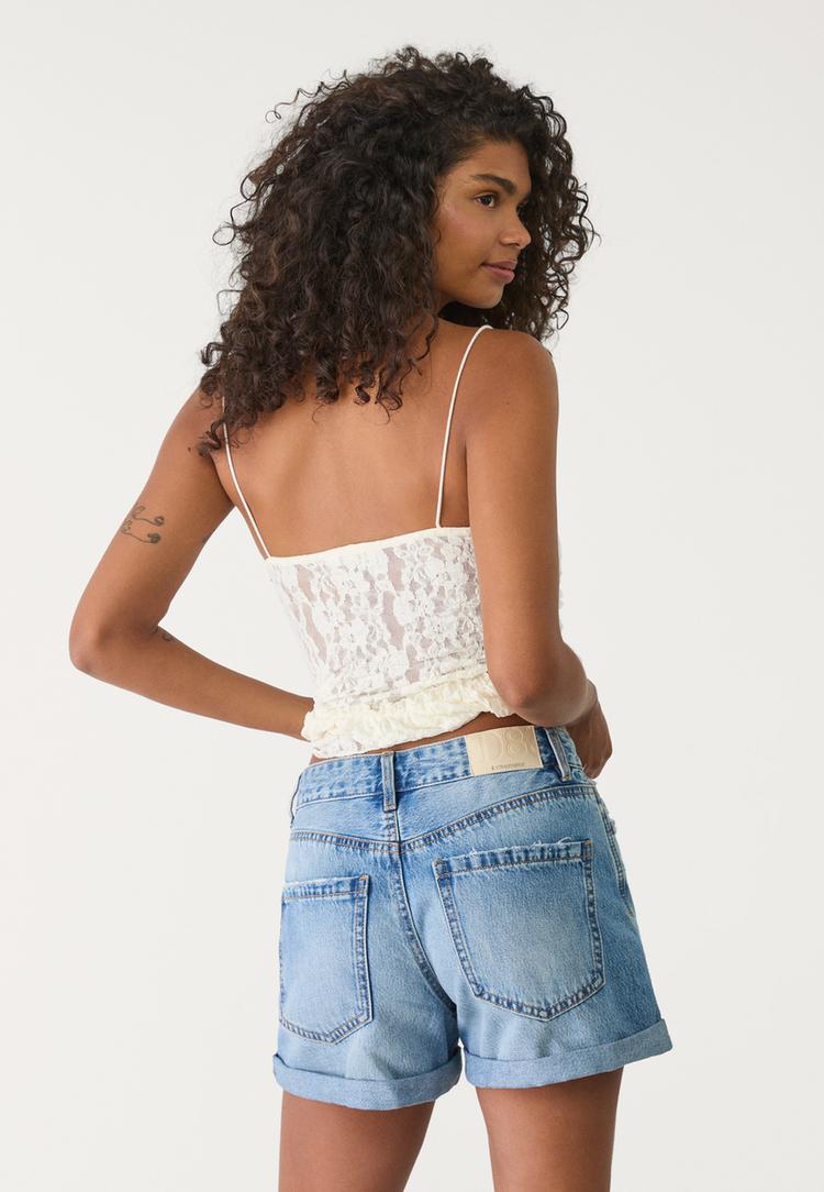 d83 short mom fit