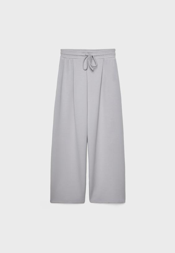 Yumuşak dokulu ve pilili jogger pantolon