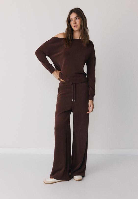 Yumuşak dokulu, açık omuzlu sweatshirt - Görsel 3