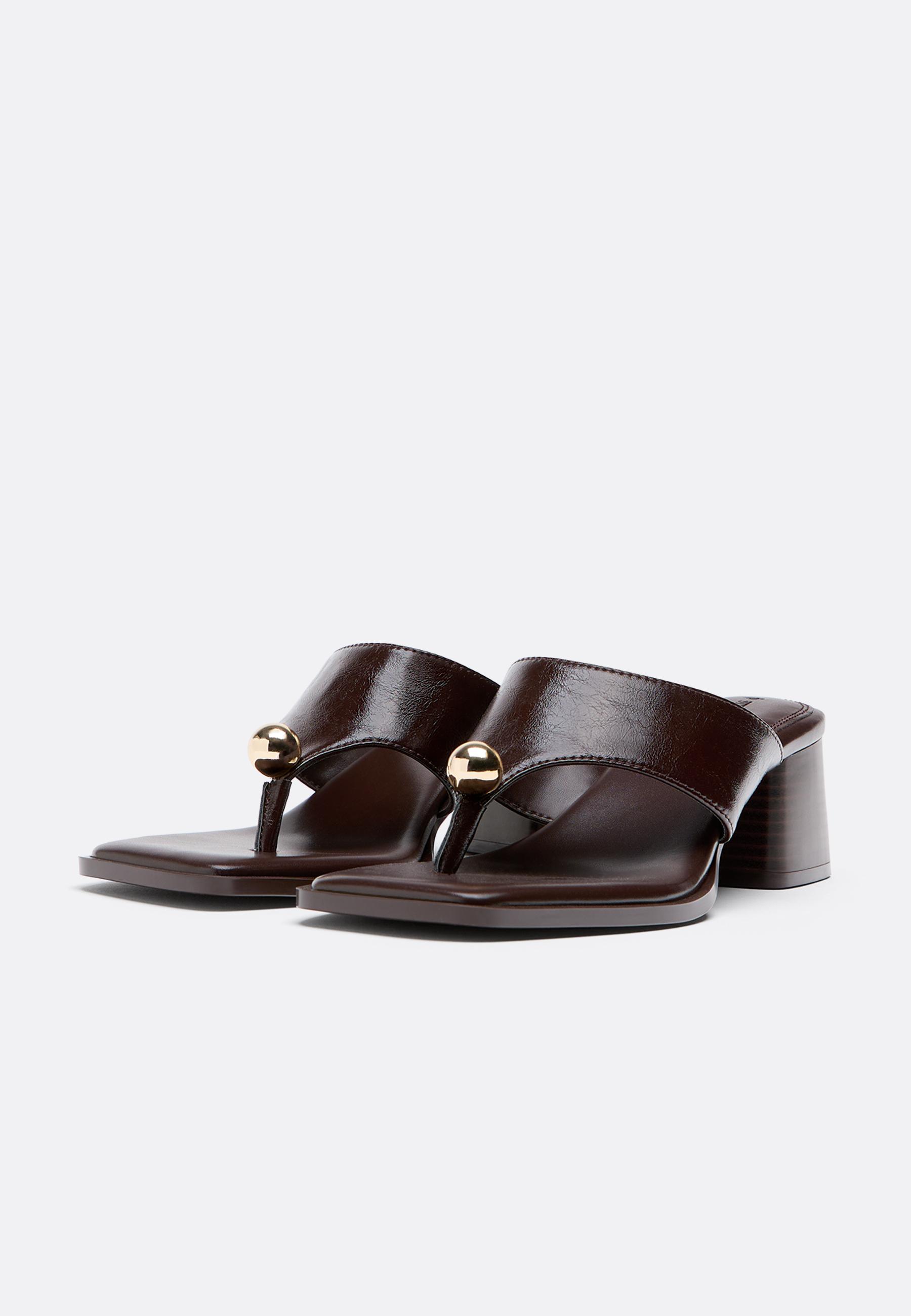 Block heel thong detail sandals — BROWN