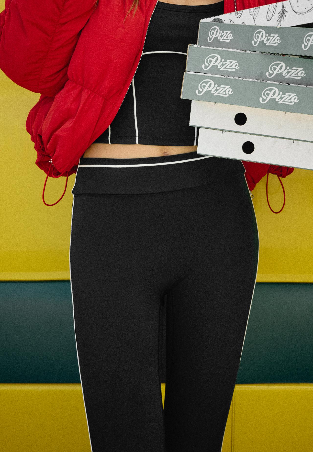 High-waist leggings with piping detail — Black