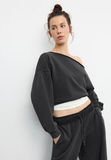 Yıkanmış görünümlü kısa sweatshirt - Görsel 6