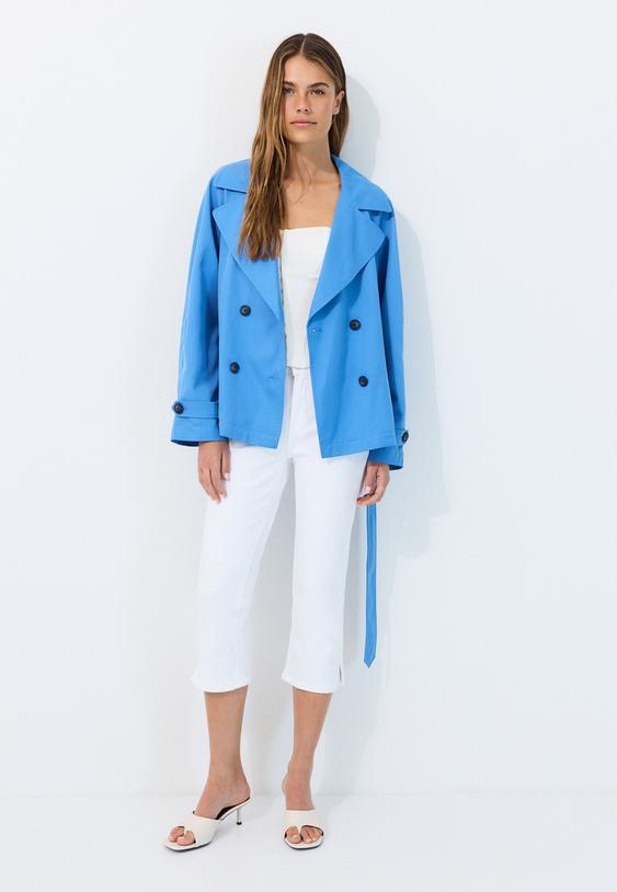 korte soepele trenchcoat met ceintuur