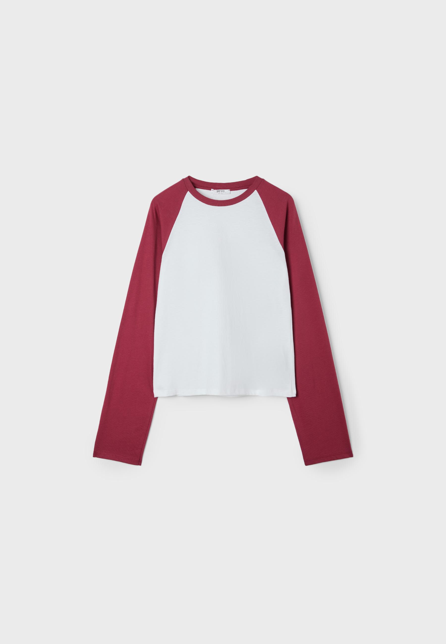 Baseball-style long sleeve T-shirt — Dark red