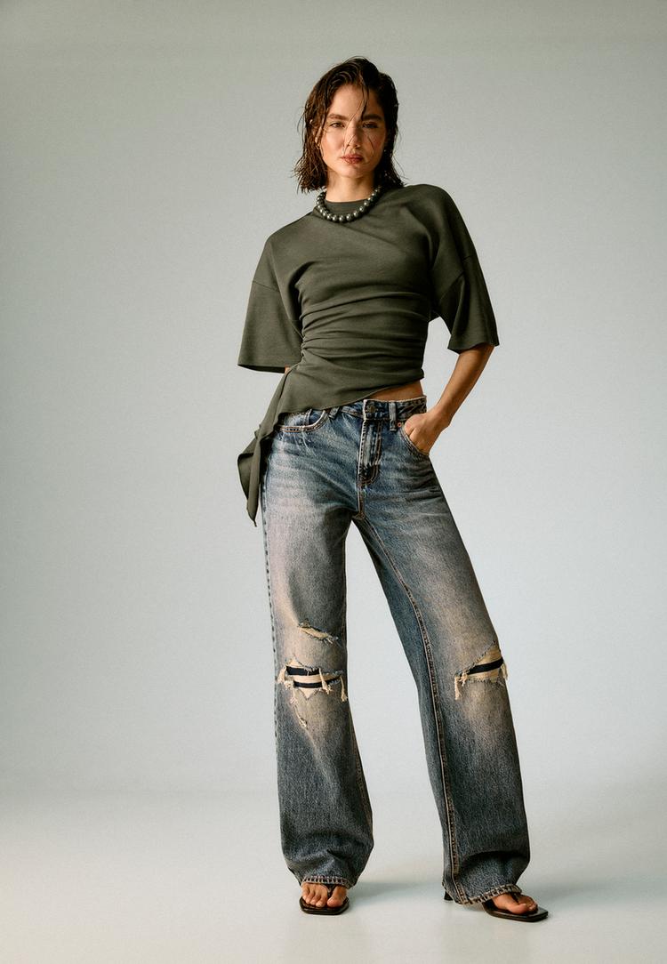 Stradivarius – Asymmetrisk T-Shirt Med Kort Ärm