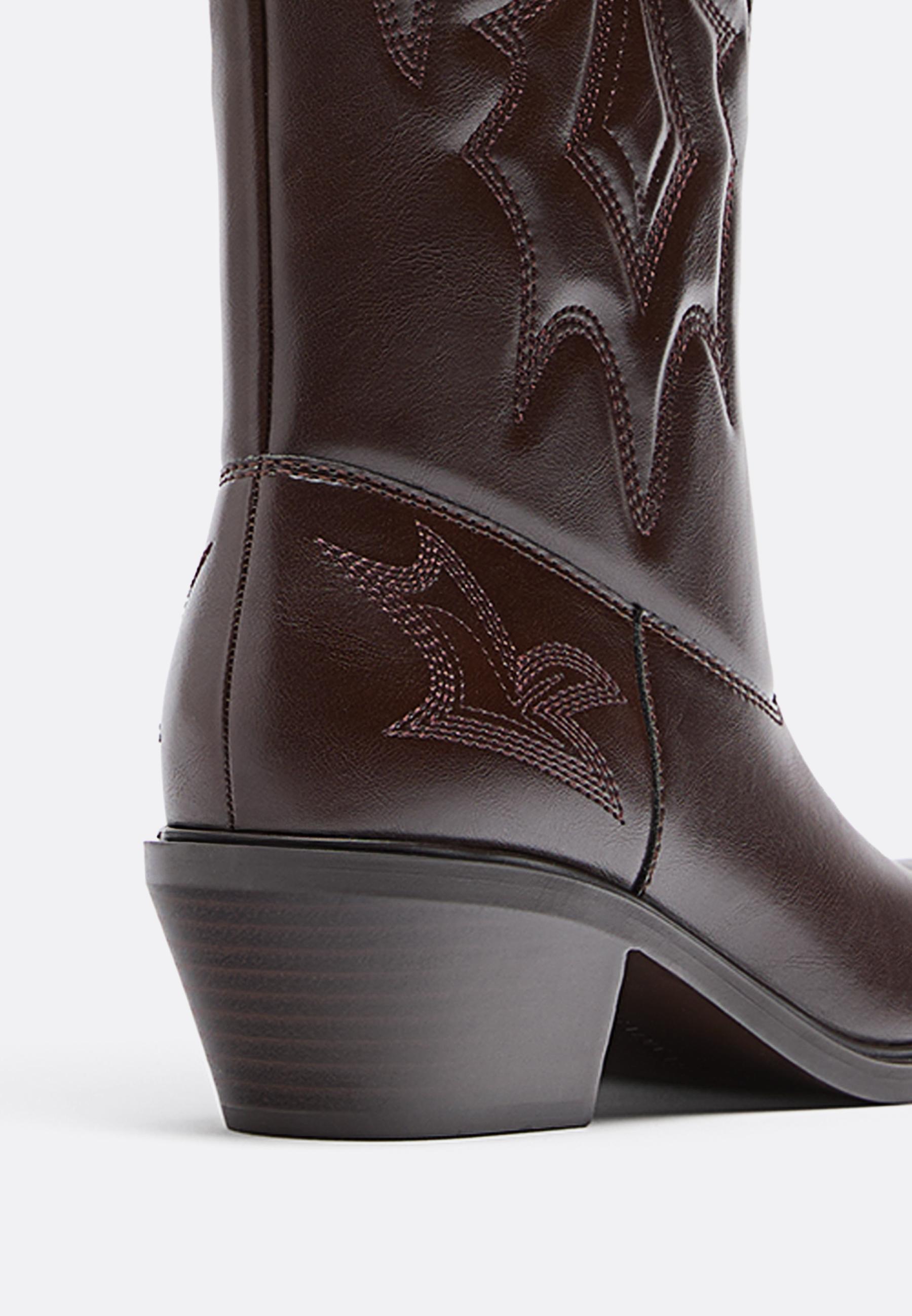 Heeled cowboy boots — BROWN