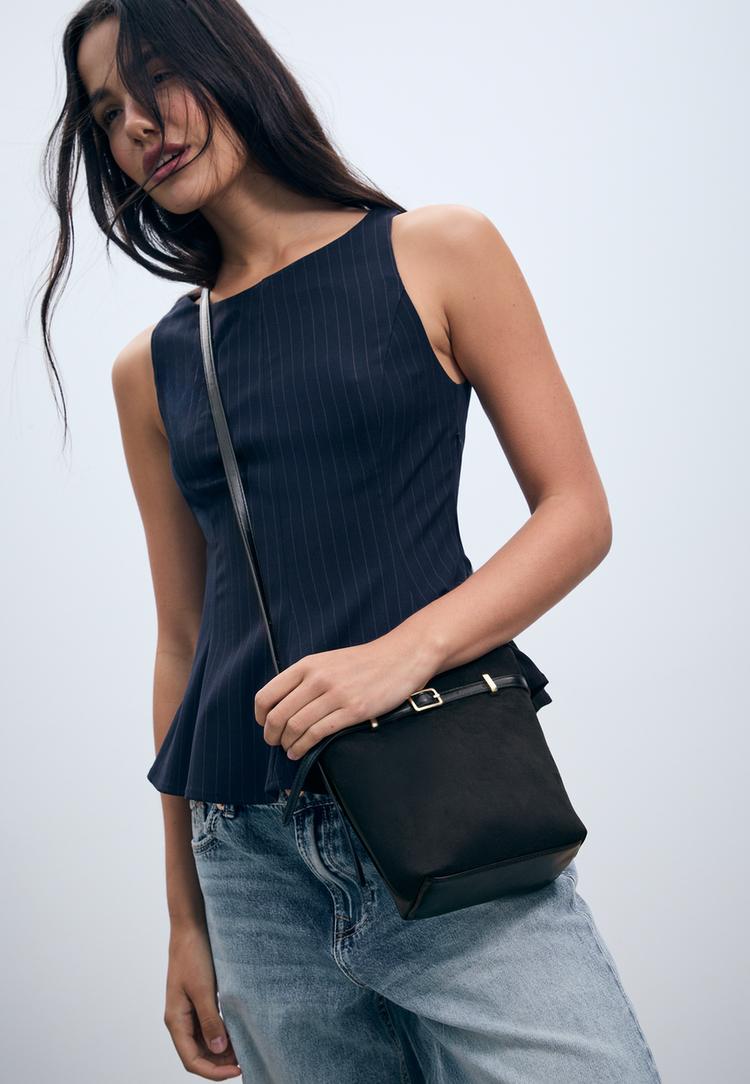 bolso bandolera detalle cinturon