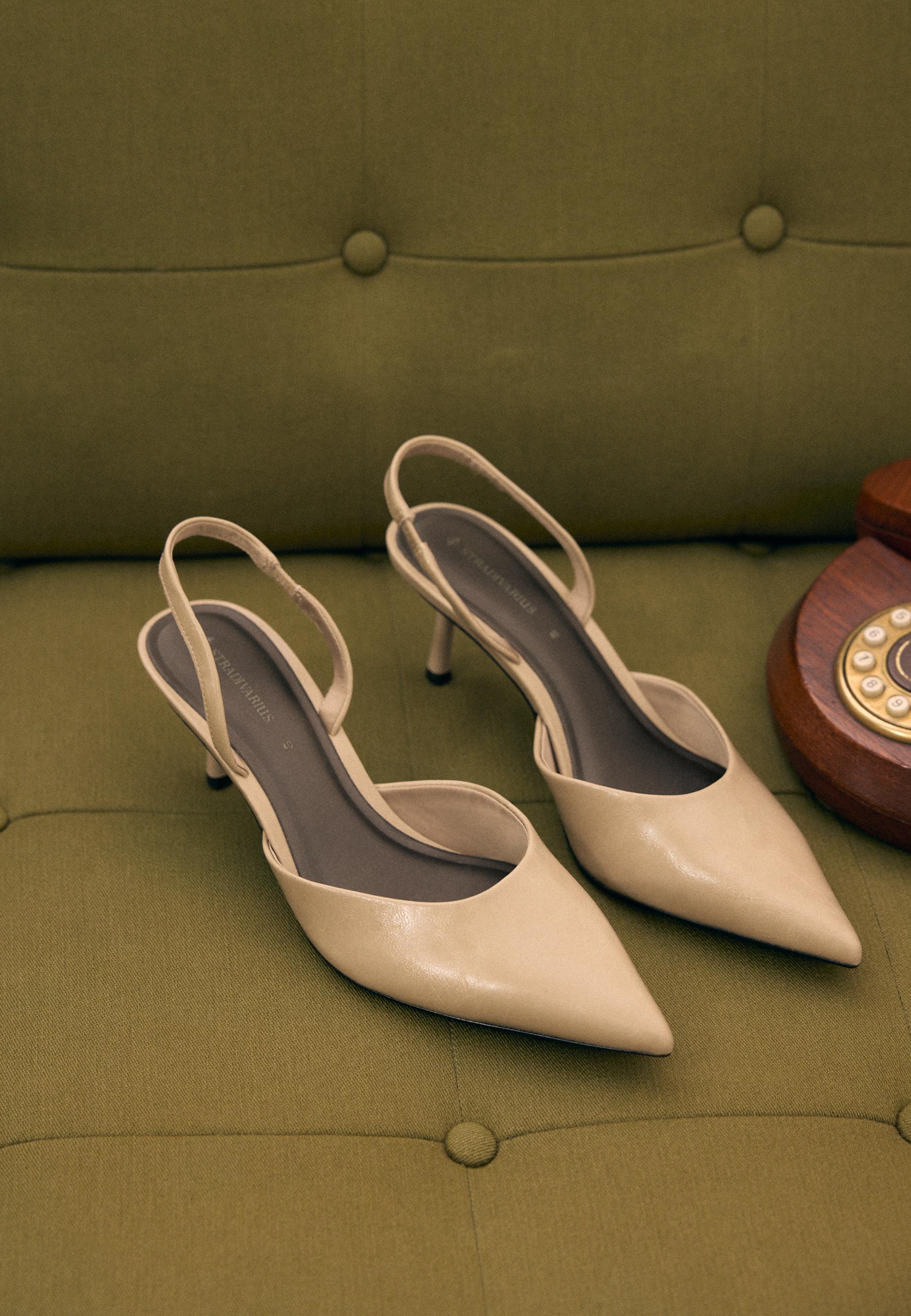 Basic stiletto heels — BEIGE