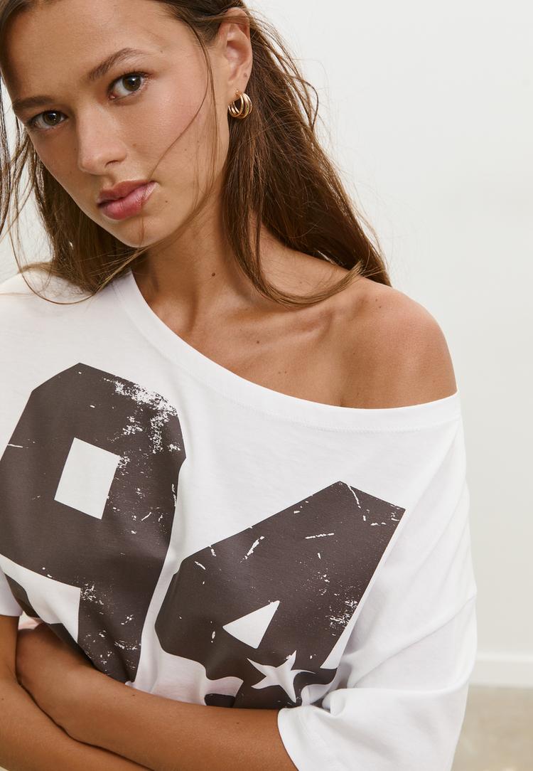 t shirt met print en boothals