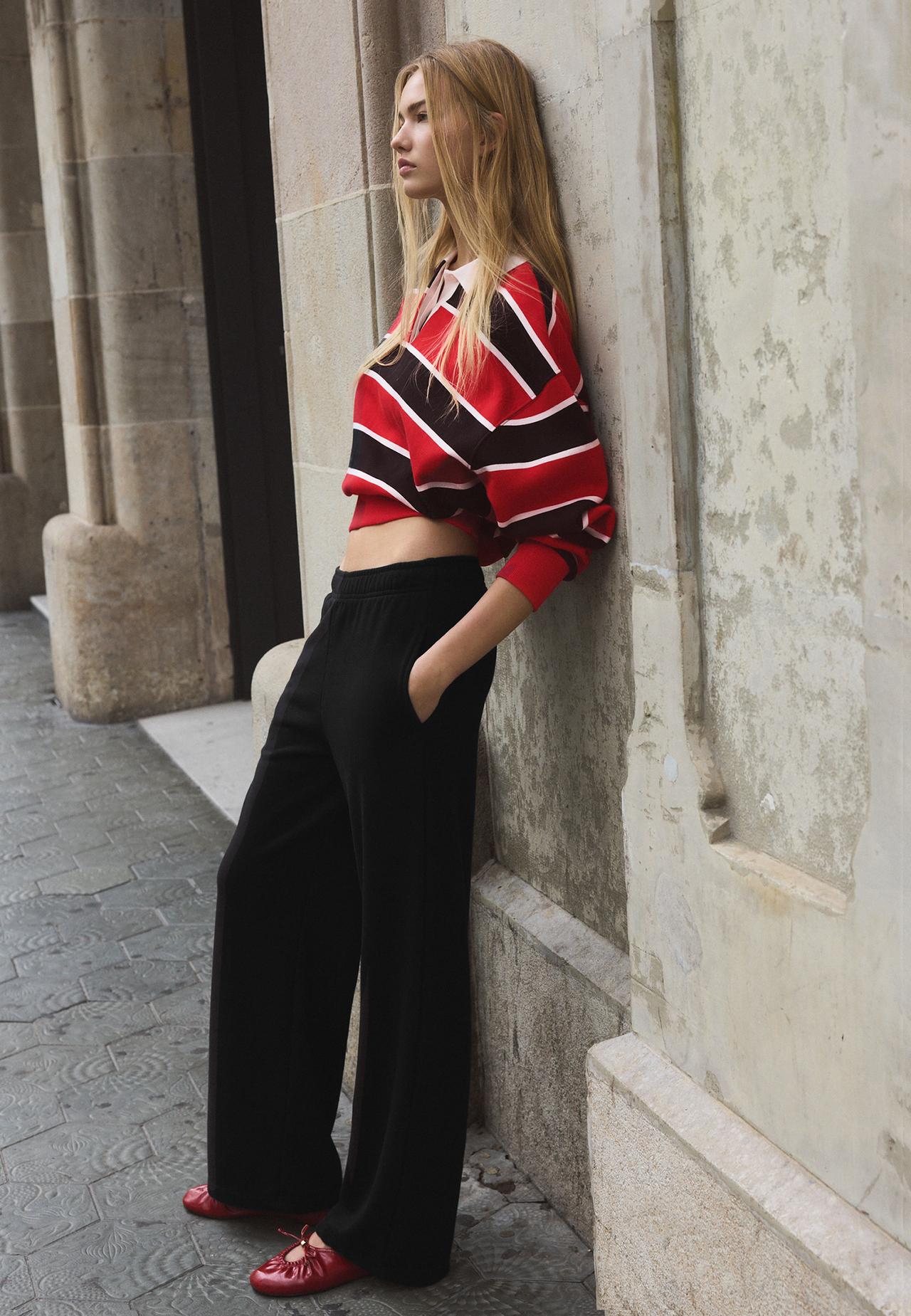 Wide-leg jogger trousers — Black