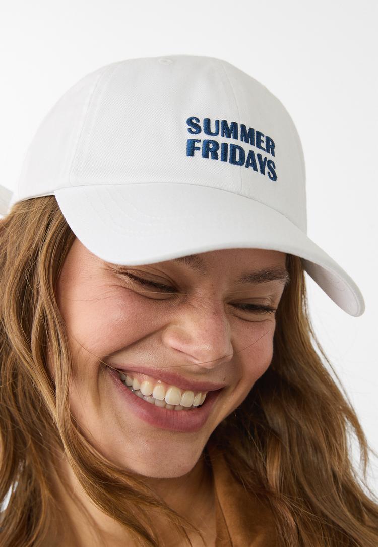 gorra mensaje summer fridays