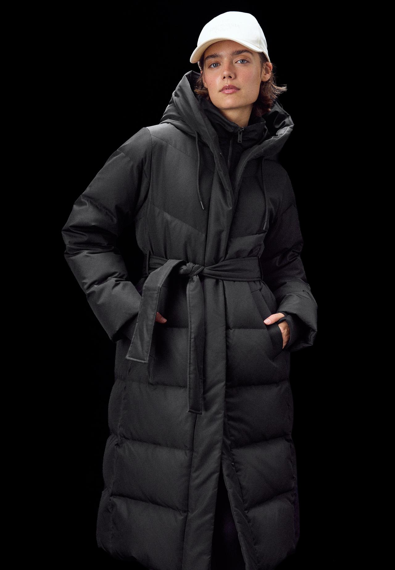 Belted puffer coat — Black