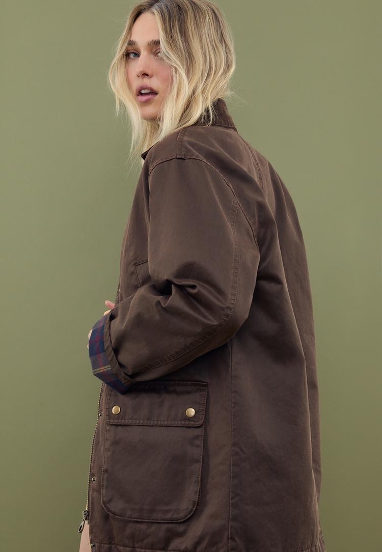 parka encerada multi bolsillos