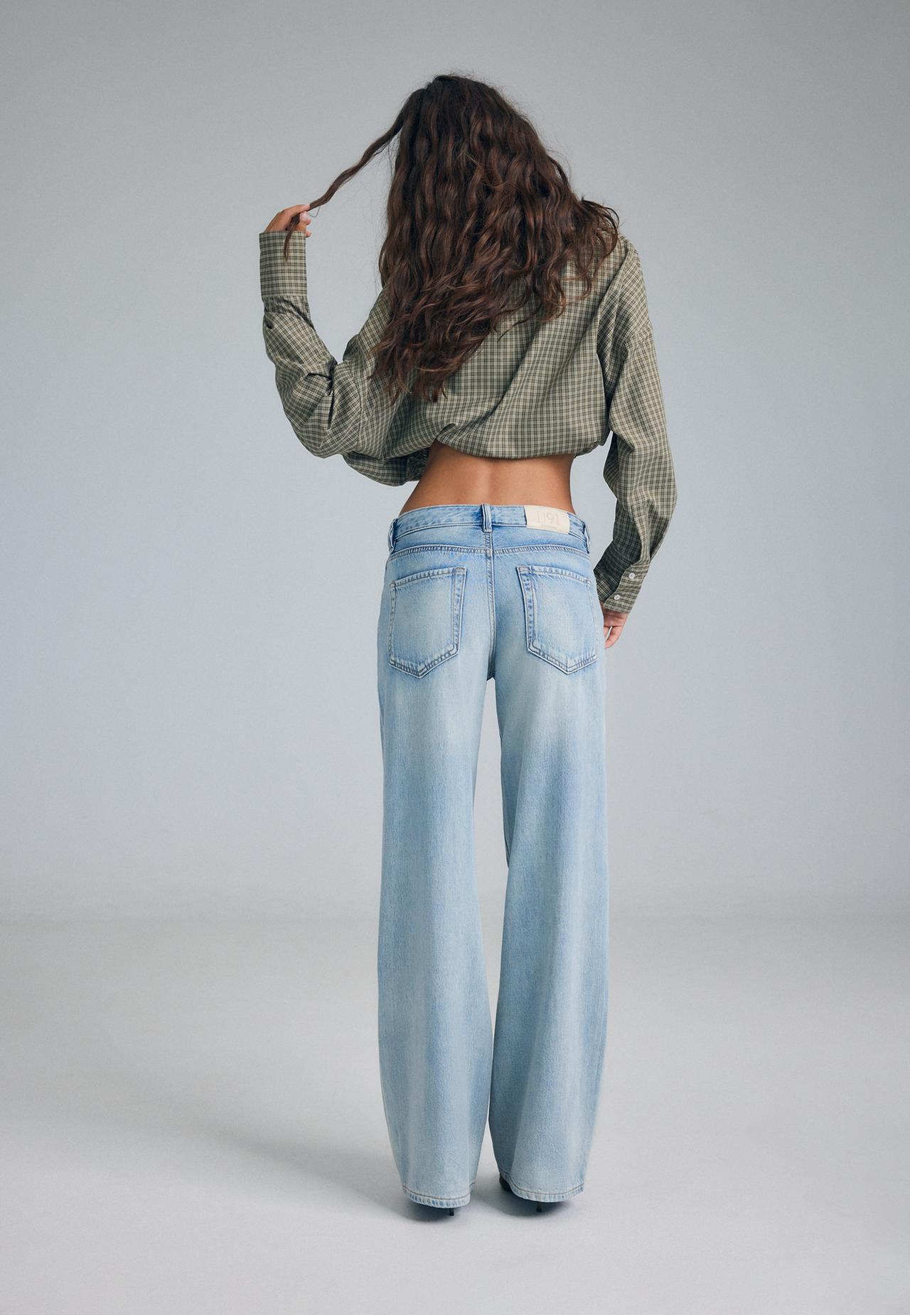 D91 low-rise wide-leg jeans — MEDIUM LIGHT BLUE DENIM