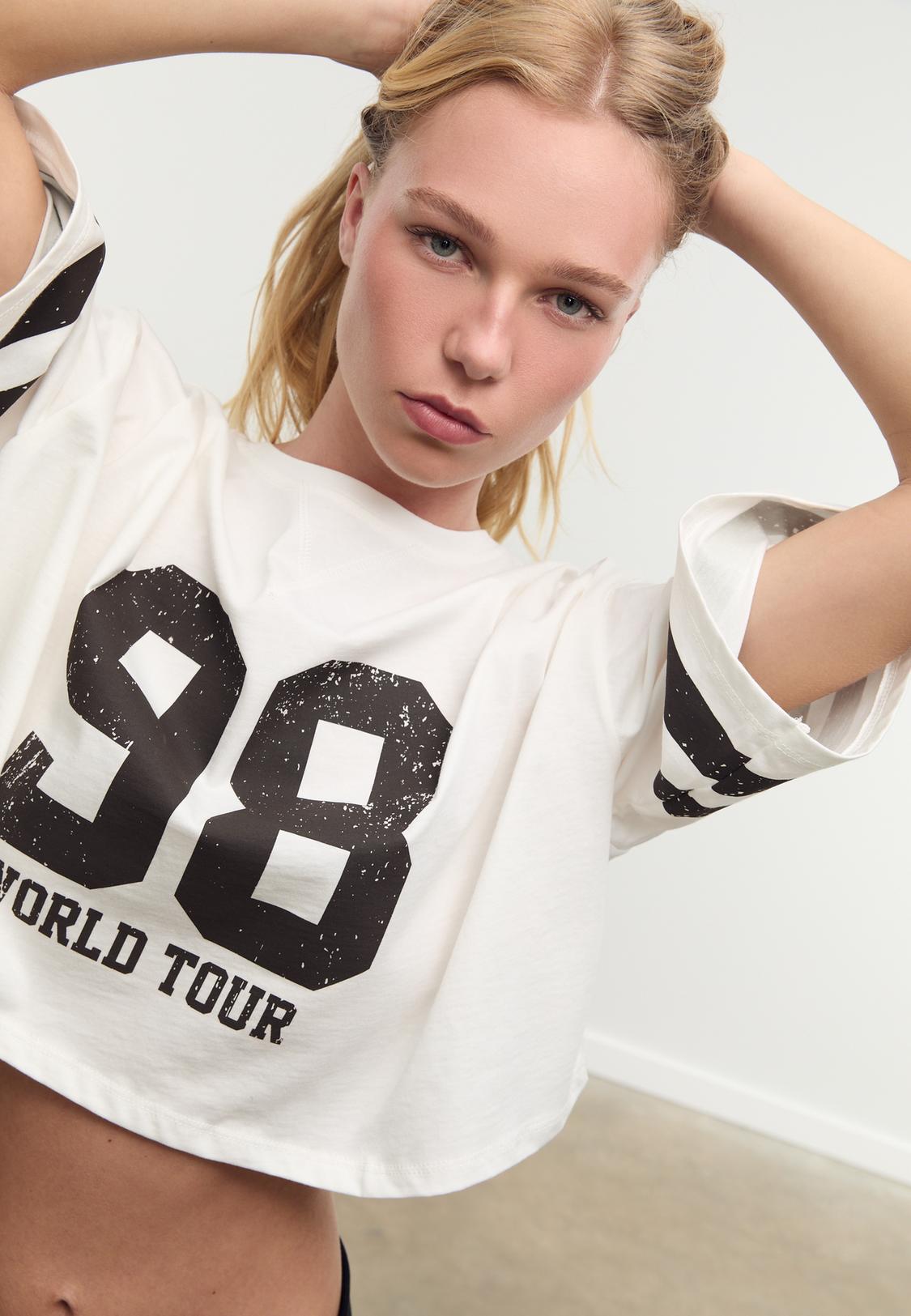 Cropped placement print T-shirt