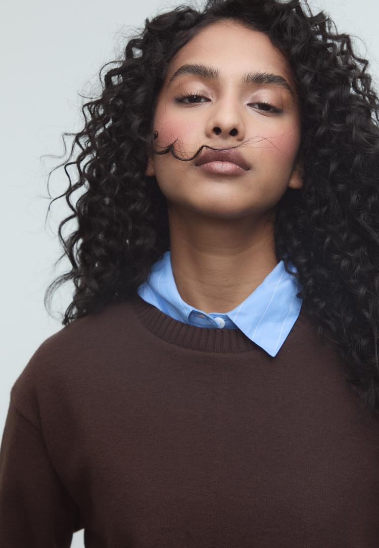 camiseta de punto cuello redondo