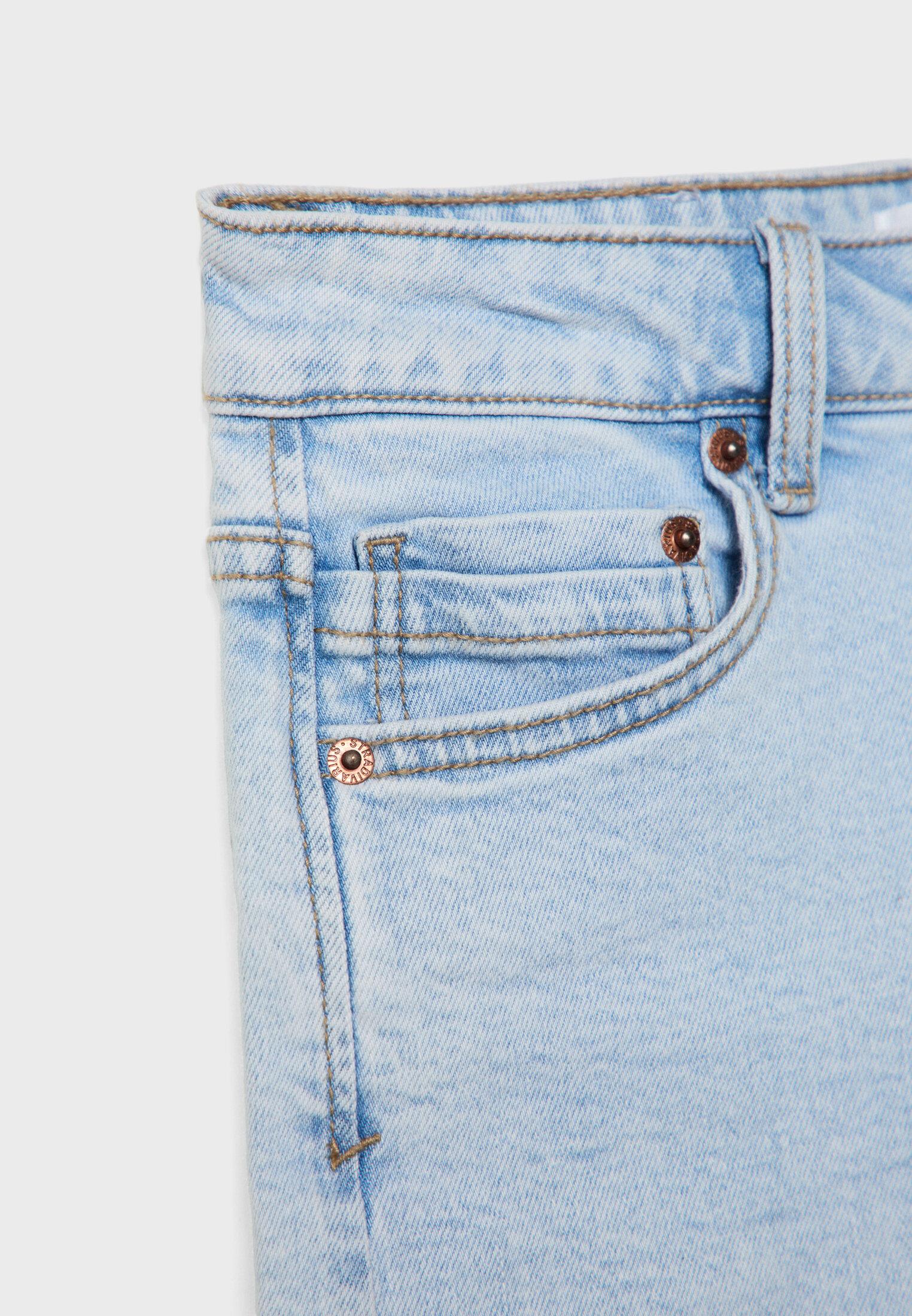 Slim fit mom shorts — LIGHT BLEACH