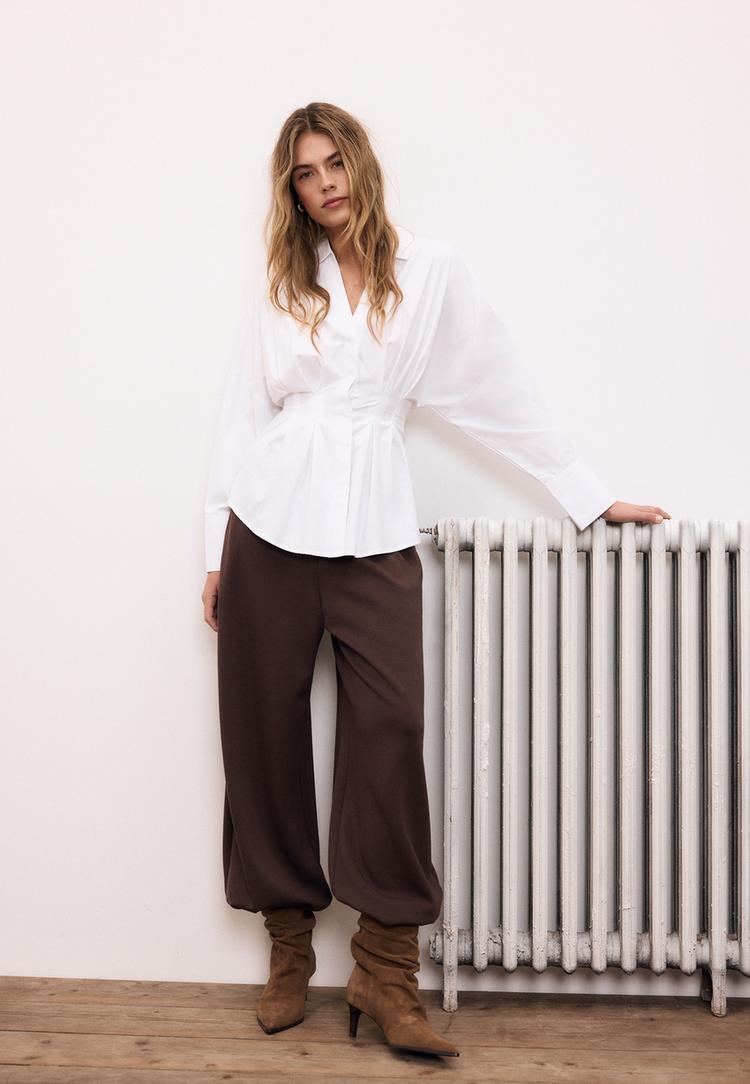 Stradivarius Pantaloni Jogger Balon, Moale La Atingere Maro S