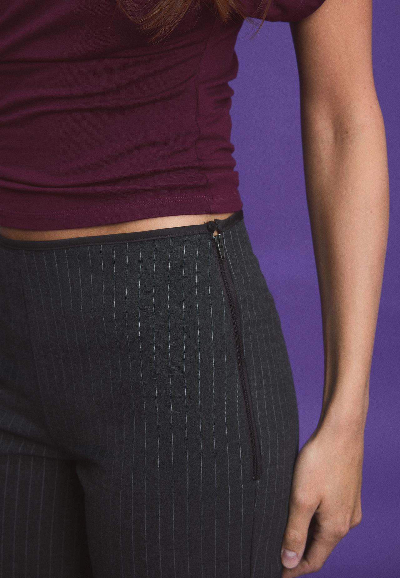 Striped smart capris — Dark grey