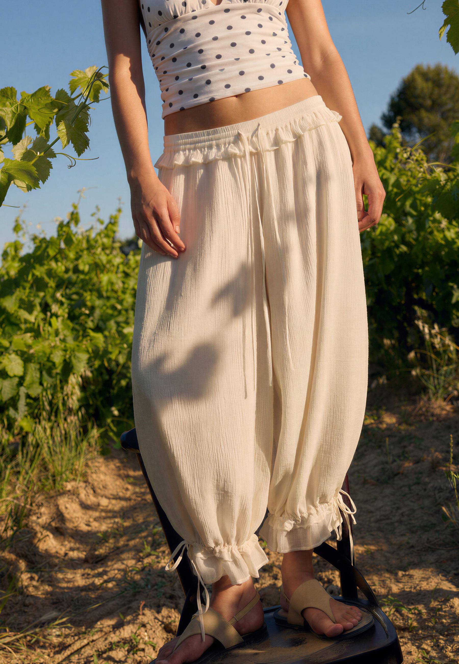 Lace sarouel trousers — Ecru